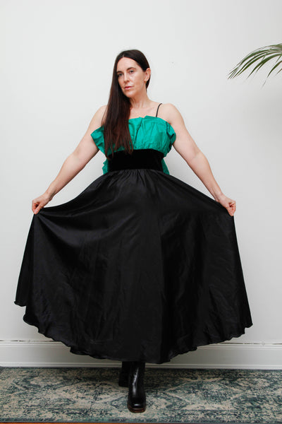 1980s Gothic Green Silk Taffeta Frill Cocktail Dress with Black Velvet Waist