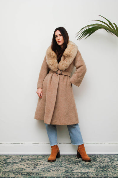 Vintage Cream Classic Wool Coat with Real Fox Fur – Luxurious Statement Piece