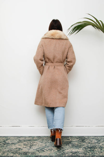 Vintage Cream Classic Wool Coat with Real Fox Fur – Luxurious Statement Piece
