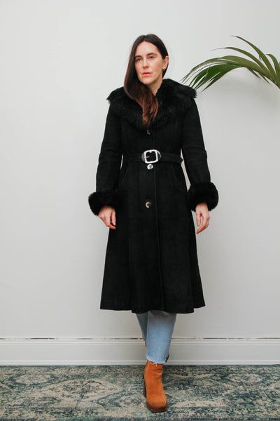 Vintage Sheepskin Suede Coat – Black Fur Collar, Belted Luxury, 100% Real Suede & Sheepskin