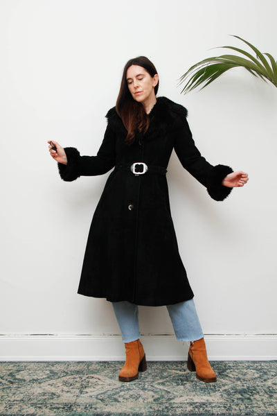 Vintage Sheepskin Suede Coat – Black Fur Collar, Belted Luxury, 100% Real Suede & Sheepskin