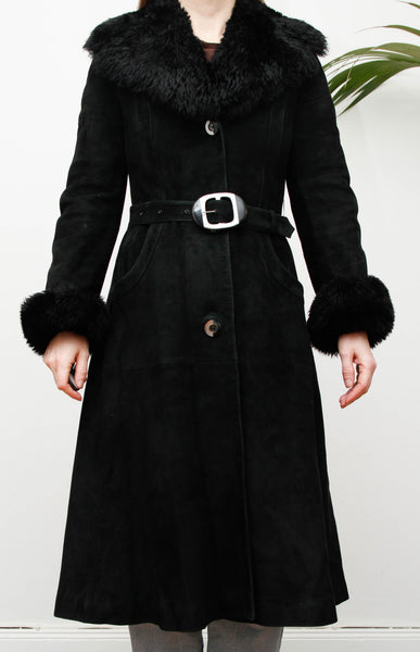 Vintage Sheepskin Suede Coat – Black Fur Collar, Belted Luxury, 100% Real Suede & Sheepskin