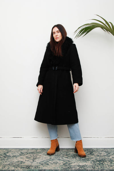 Vintage Gothic Wool Coat with Black Fur Collar