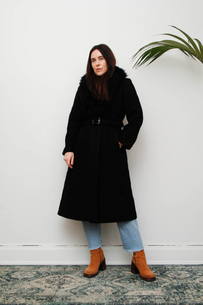 Vintage Gothic Wool Coat with Black Fur Collar