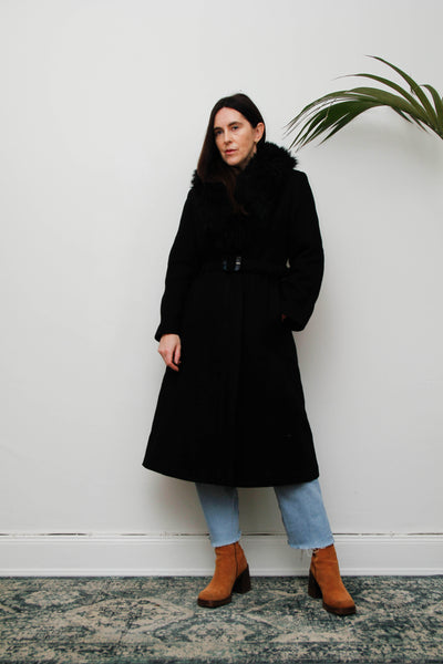 Vintage Gothic Wool Coat with Black Fur Collar