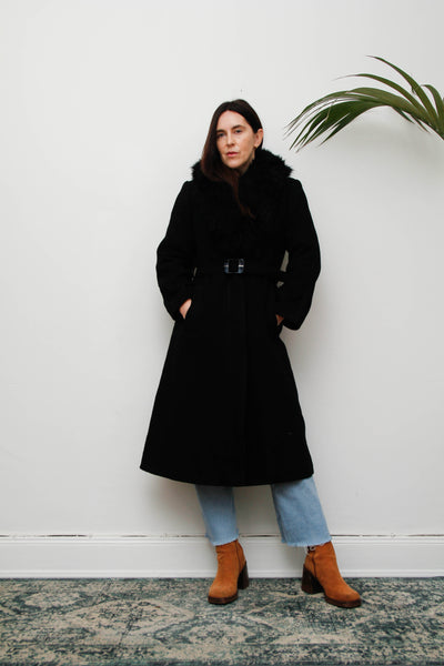 Vintage Gothic Wool Coat with Black Fur Collar