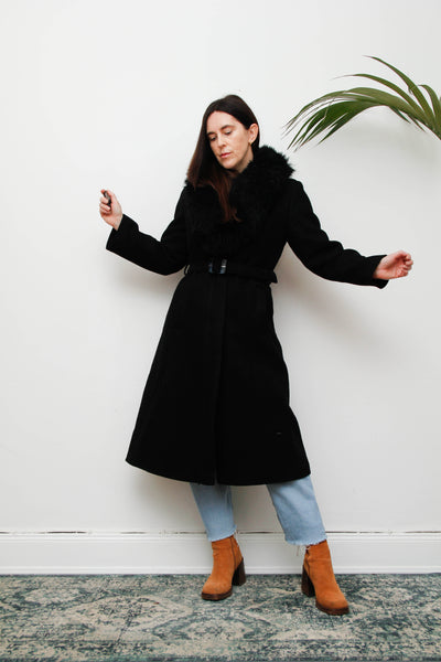 Vintage Gothic Wool Coat with Black Fur Collar