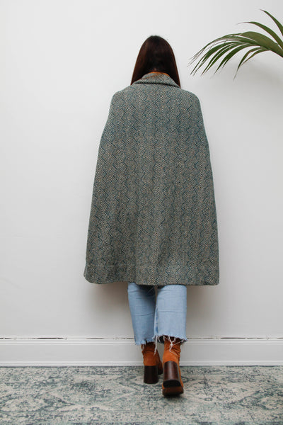 1970s Vintage Houndstooth Wool Cape – Blue & Green Tartan