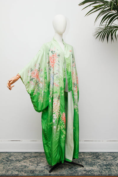 1940s Oriental Silk Kimono, Kaftan Chrysanthemum Floral Vintage Robe
