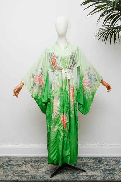 1940s Oriental Silk Kimono, Kaftan Chrysanthemum Floral Vintage Robe