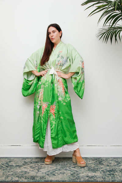 1940s Oriental Silk Kimono, Kaftan Chrysanthemum Floral Vintage Robe