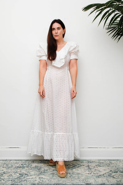 Vintage 1970s White Broderie Anglaise Cotton Maxi Dress with Ruffle Collar
