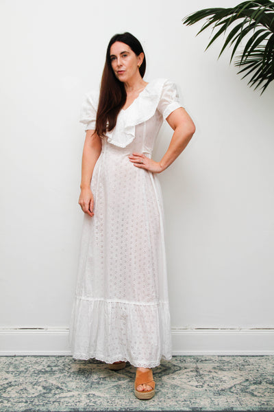 Vintage 1970s White Broderie Anglaise Cotton Maxi Dress with Ruffle Collar