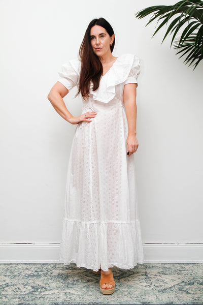 Vintage 1970s White Broderie Anglaise Cotton Maxi Dress with Ruffle Collar