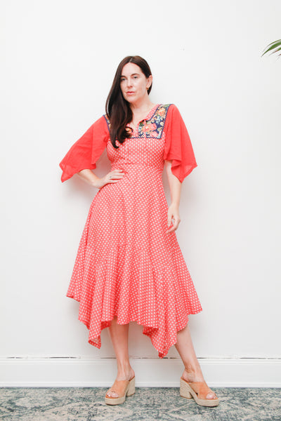 1970s Vintage Patchwork Floral Dress | Boho Handkerchief Hem Cotton Maxi – Red & White with Gauze Kaftan Sleeves