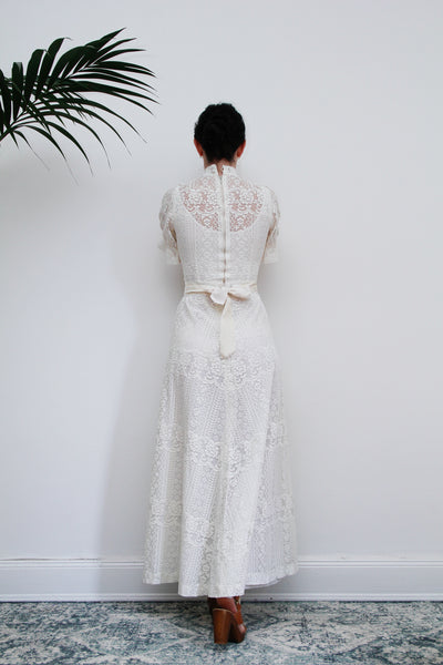 Vintage Bohemian Prairie Ivory Lace Wedding Dress