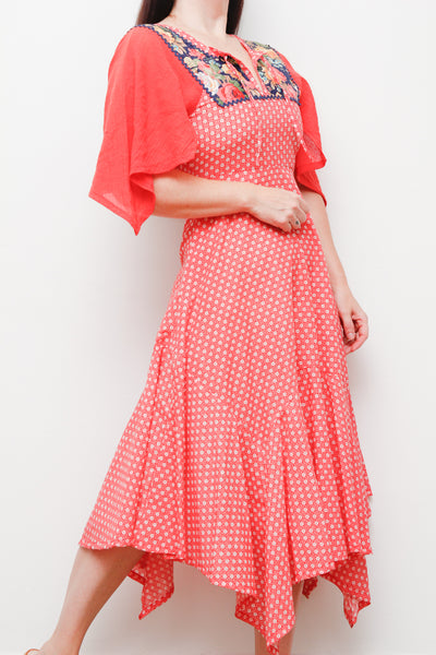 1970s Vintage Patchwork Floral Dress | Boho Handkerchief Hem Cotton Maxi – Red & White with Gauze Kaftan Sleeves