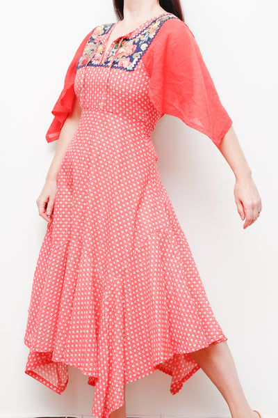 1970s Vintage Patchwork Floral Dress | Boho Handkerchief Hem Cotton Maxi – Red & White with Gauze Kaftan Sleeves