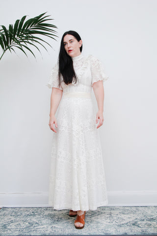 Vintage Bohemian Prairie Ivory Lace Wedding Dress