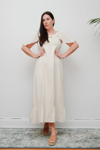 Vintage Bohemian Cream Cotton Gauze Dress – Hand Embroidered Floral, Kaftan Sleeves, Ethereal Fit