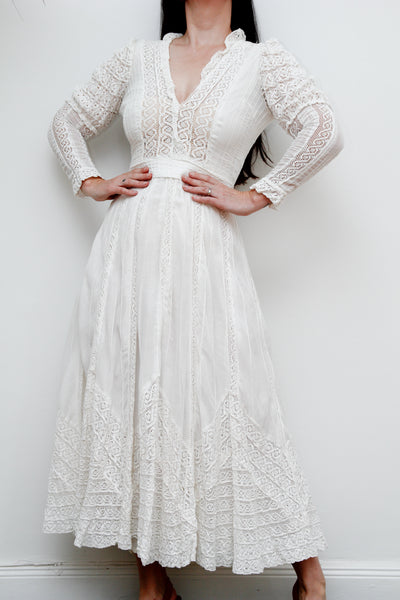 1970's White  Wedding Floral Cotton Lace Mexican Kaftan Dress