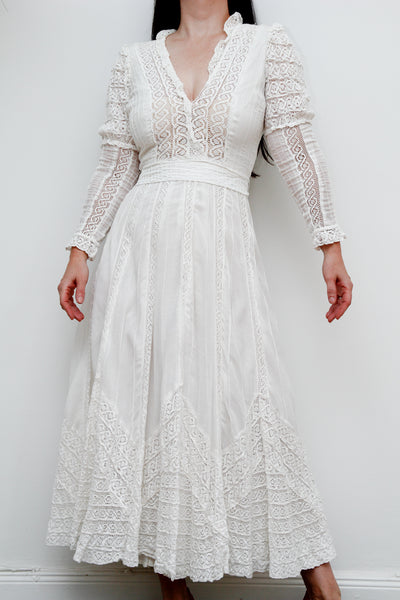 1970's White  Wedding Floral Cotton Lace Mexican Kaftan Dress