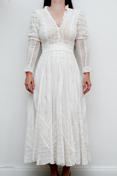 1970's White  Wedding Floral Cotton Lace Mexican Kaftan Dress