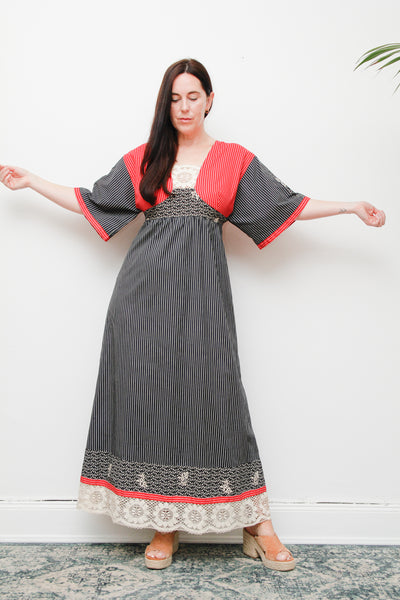 1970s Vintage Boho Kaftan Dress | Patchwork Floral Cotton Maxi with Lace Insets – Ethereal Summer Style