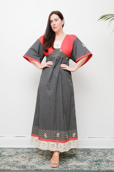 1970s Vintage Boho Kaftan Dress | Patchwork Floral Cotton Maxi with Lace Insets – Ethereal Summer Style