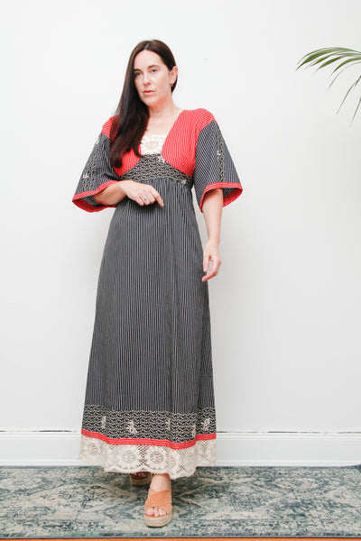 1970s Vintage Boho Kaftan Dress | Patchwork Floral Cotton Maxi with Lace Insets – Ethereal Summer Style
