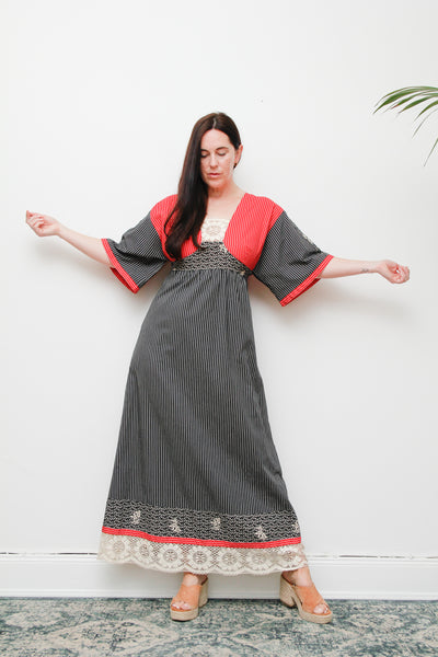 1970s Vintage Boho Kaftan Dress | Patchwork Floral Cotton Maxi with Lace Insets – Ethereal Summer Style