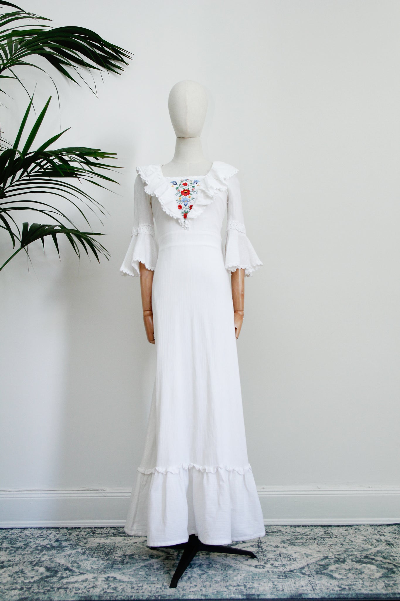Vintage White Floral Betty Barclay Cotton Floral Cheesecloth Maxi Kaftan Dress